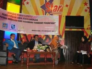 Galeri Dialog Perempuan dan kemiskinan DPD KNPI Sulsel 2010